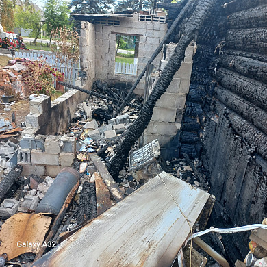 Пенсионерка из Пестяков осталась без крыши над головой после пожара